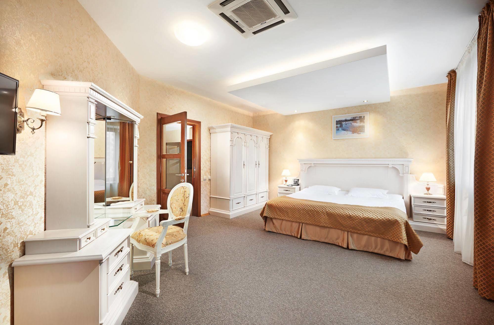 Victoria Hotel Na Zamkovoy Minszk Kültér fotó